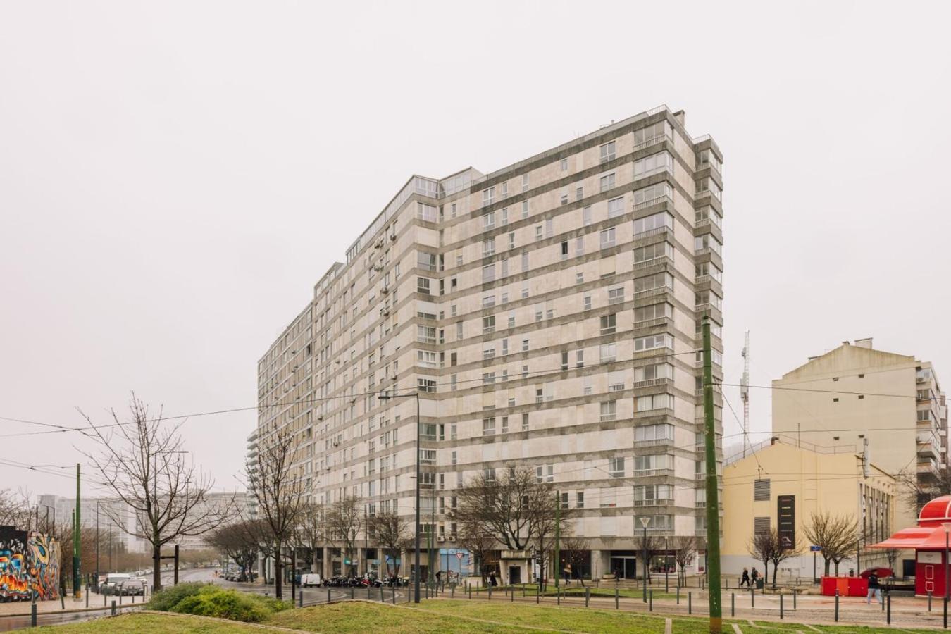 Baro - 3 Bedrooms In Marques De Pombal Lisboa